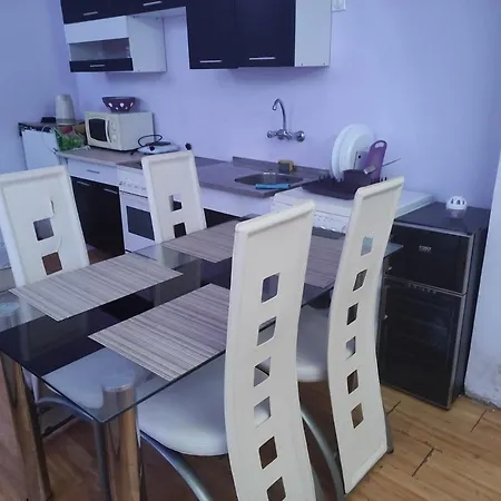 Малък Апартамент В Центъра На Гр.Бургас * Burgas